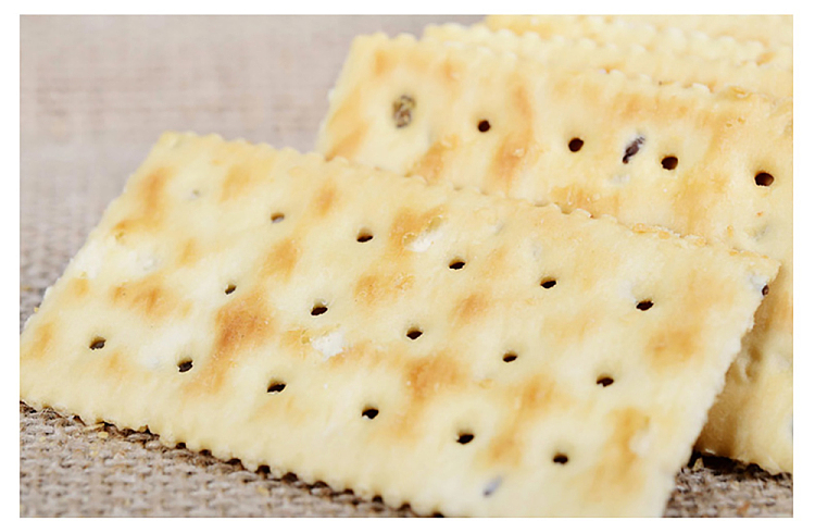 medan-white-soda-crackers-sesame-flavor-388g-3