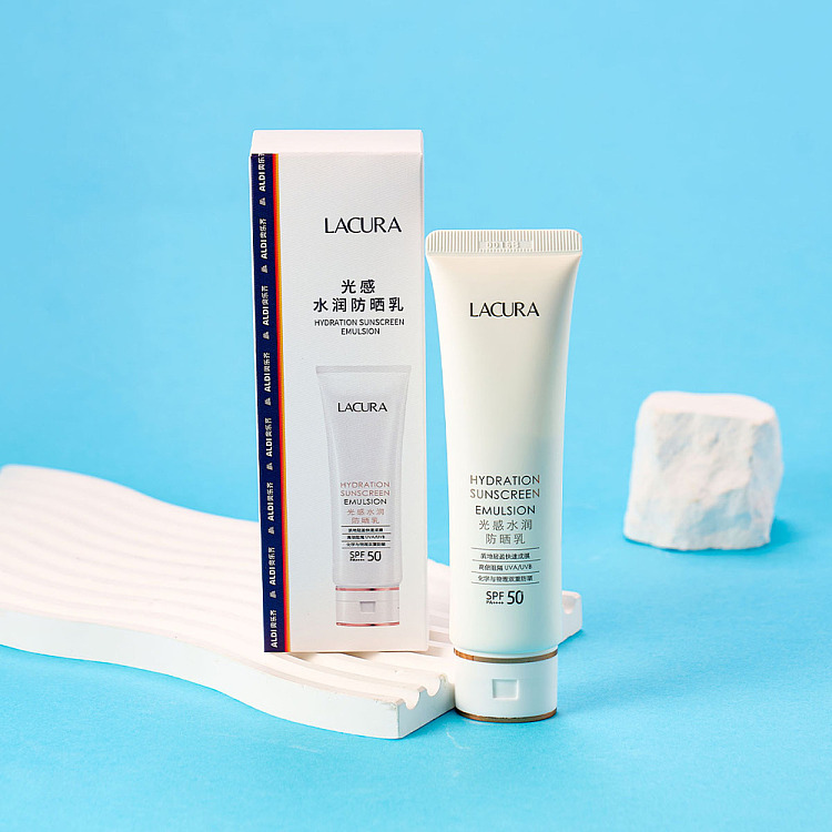 australia-exclusiveorazichina-lacura-luminous-hydrating-sunscreen-lotion-50g-spf50pa--4