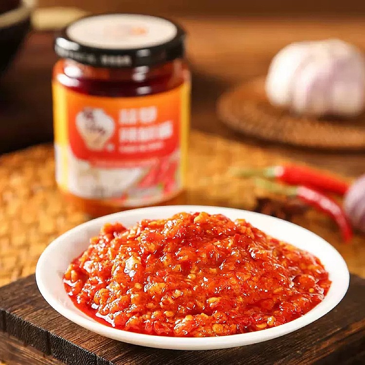 tan-tan-xiang-garlic-chili-sauce-238g-4