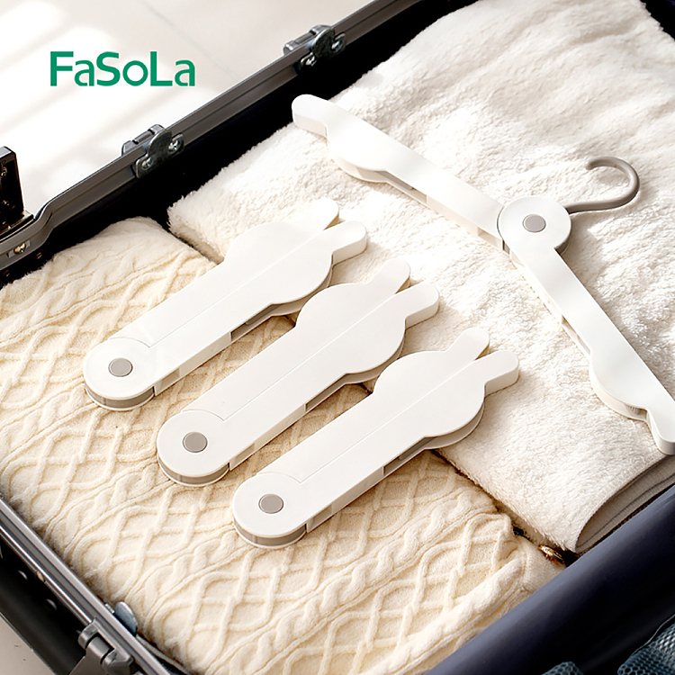 fasola-traveling-bunny-hanger-white-4