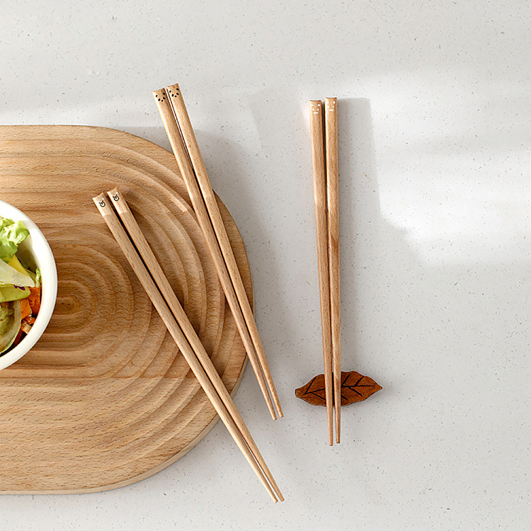 fasola-cartoon-wooden-chopsticks-panda-1