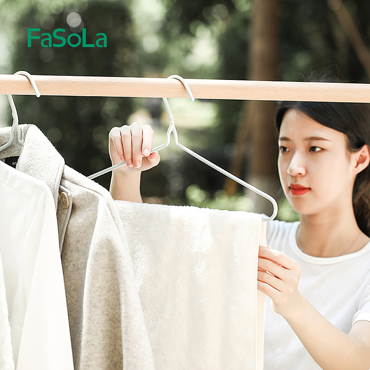 fasola-minimalist-clothes-hanger-clearwater-blue-10pcs-3