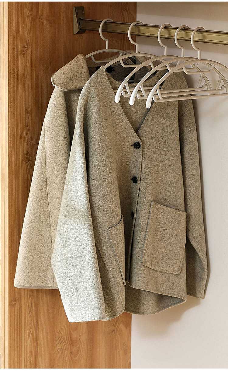 fasola-curved-multifunctional-hanger-5-only-into-9