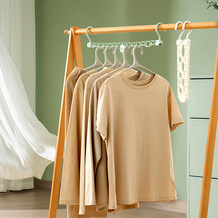 fasola-foldable-hanger-green-1