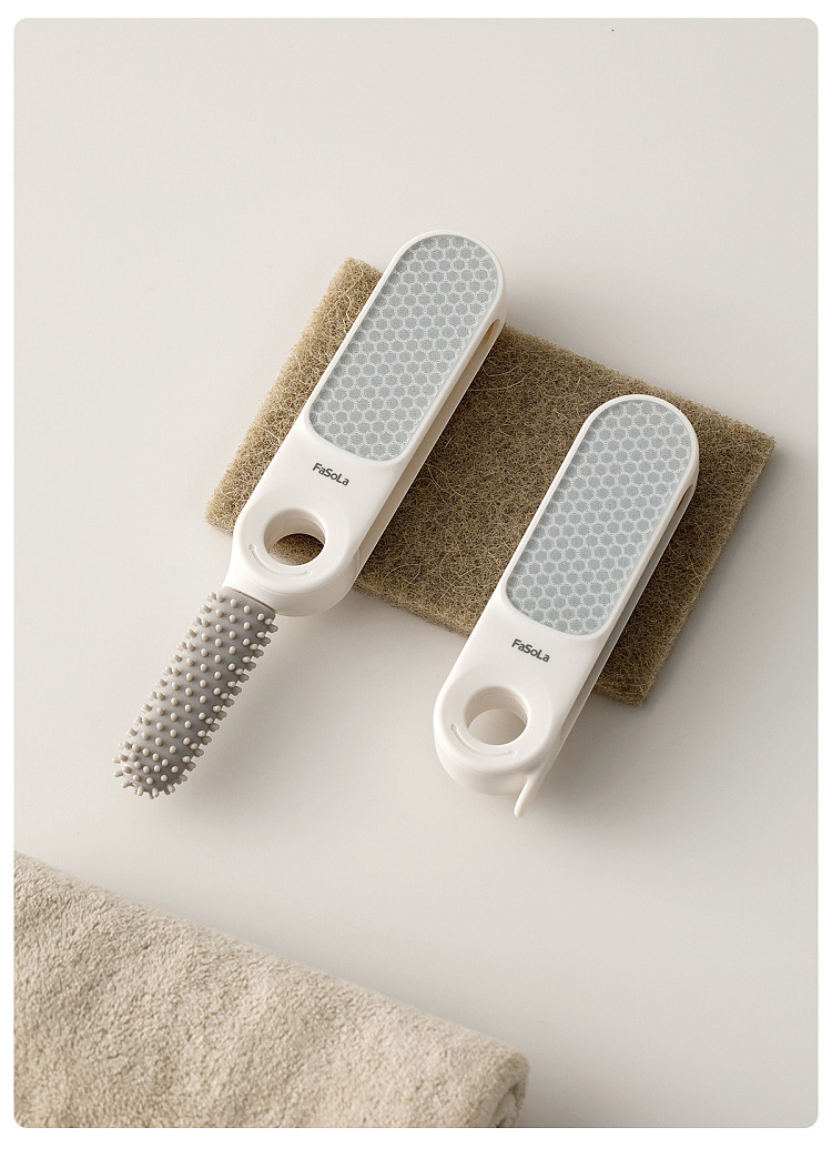 fasola-multi-functional-foot-scrubbing-brush-white-3
