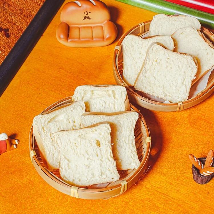 lekim-milk-cube-toast-320g-2