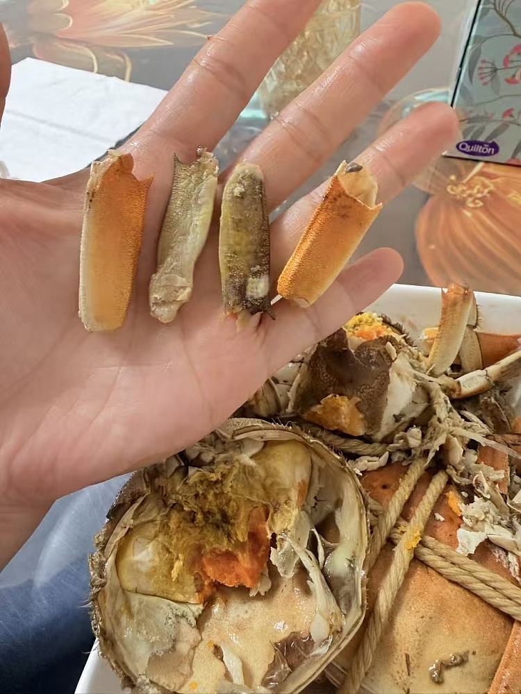 frozen-ruyuxiang-huadiao-marinated-drunken-crab-2-piece-pack-female-crabs-350g-6