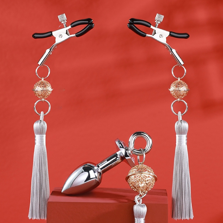riddick-bell-breast-clamps-anal-plug-combination-models-silver-1
