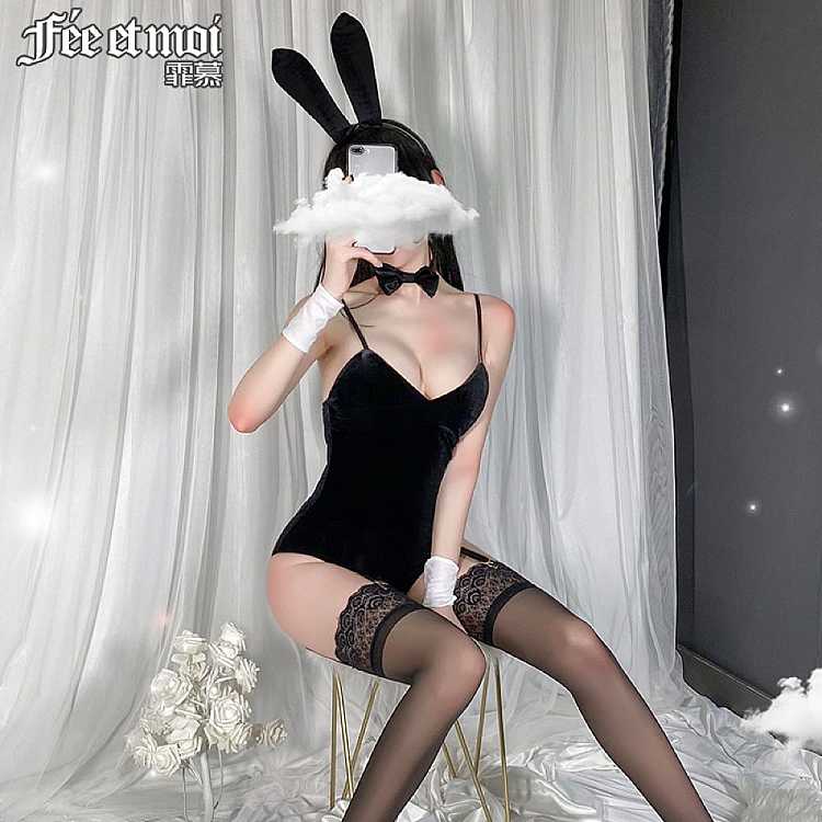 fei-mu-erotic-lingerie-sexy-concealed-button-rabbit-girl-set-average-size-16588a-black-2