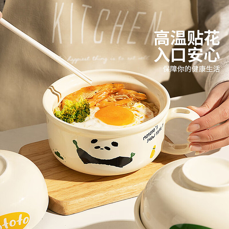 modern-housewife-mototo-noodle-bowl-paddy-panda-green-with-spoon-4