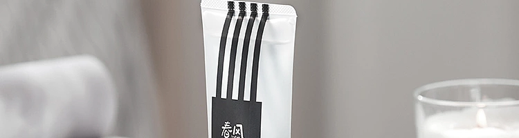 netflix-spring-water-soluble-body-lubricant-black-bottle-40ml-28