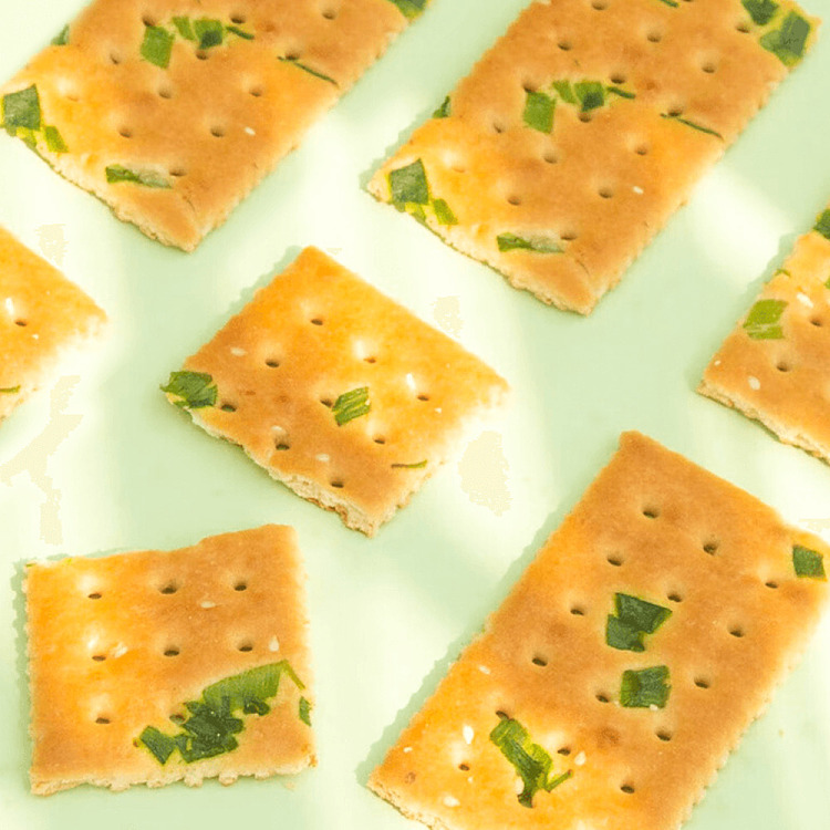 yascar-shallot-thin-crackers-268g-2