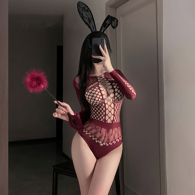 fermo-spice-girl-style-cutout-jacquard-bodysuit-wine-red-3