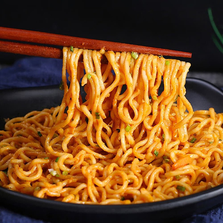 chen-village-salted-egg-yolk-noodles-in-a-bucket-95g-2