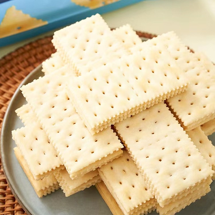 australiaexclusiveorazi-own-aldidelight-soda-crackers-sea-salt-flavor-360g-3