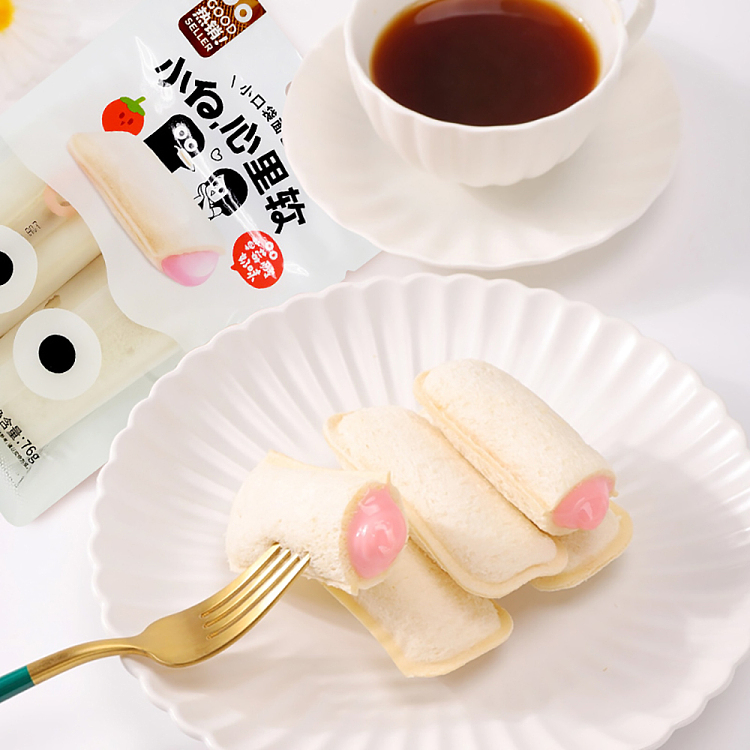 kohaku-heart-soft-pocket-bread-strawberry-flavor-4pcs-76g-2