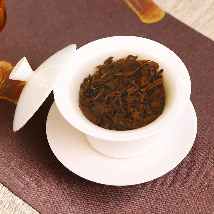 zhengshantang-junmei-chinese-mocha-premium-junmei-black-tea-square-can-50g-4