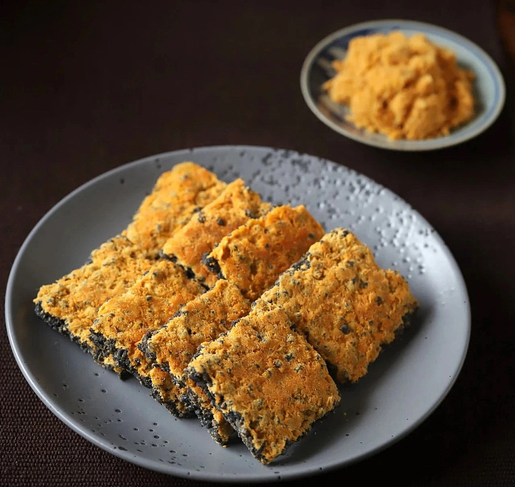 dried-red-food-black-gold-umami-meat-loaf-crabmeat-flavor-potpourri-158g-9