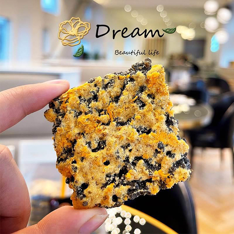dried-red-food-black-gold-umami-meat-loaf-crabmeat-flavor-potpourri-158g-3
