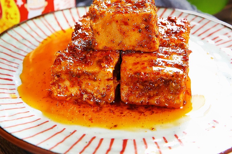 chuan-wa-zi-red-oil-tofu-milk-220g-3