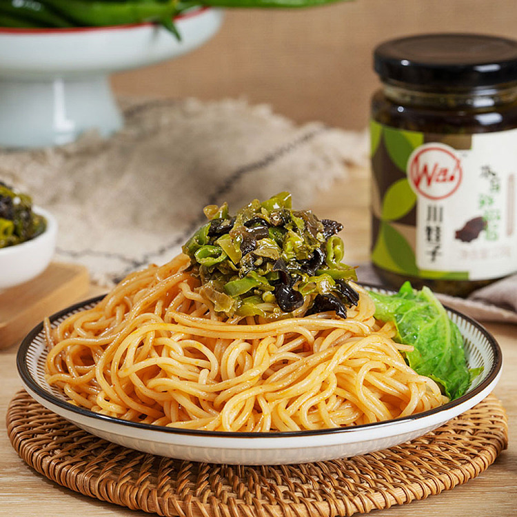 chuan-wa-zi-wood-ear-fresh-pepper-sauce-238g-4