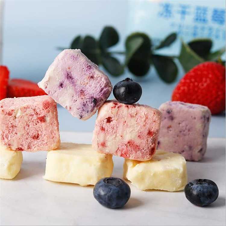fuzzy-yogurt-cube-freeze-dried-strawberry-45g-3