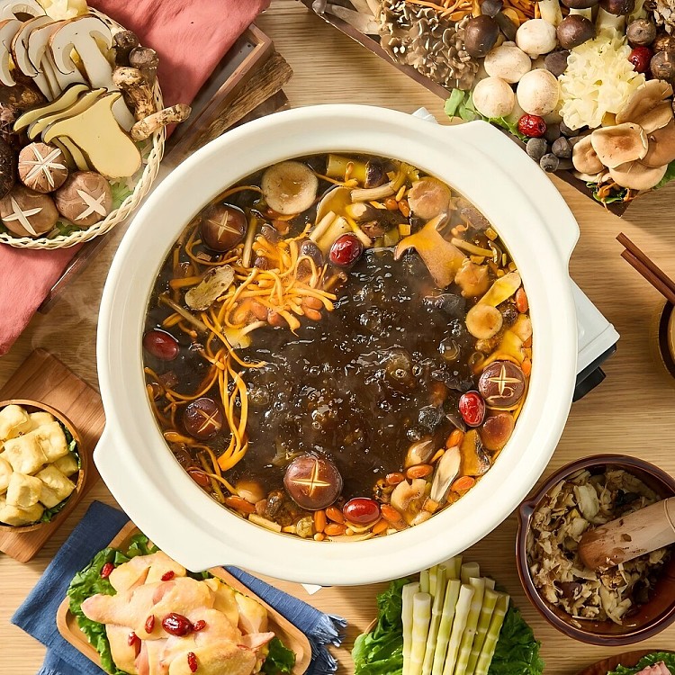 hema-yunnan-style-spring-mushroom-hot-pot-base-220g-3