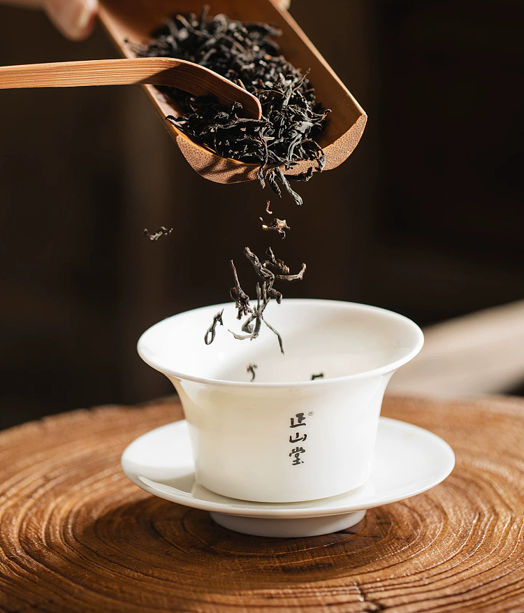 zhengshantang-zhengshan-xiaozhong-black-tea-authentic-tongmuguan-classic-can-50g-2