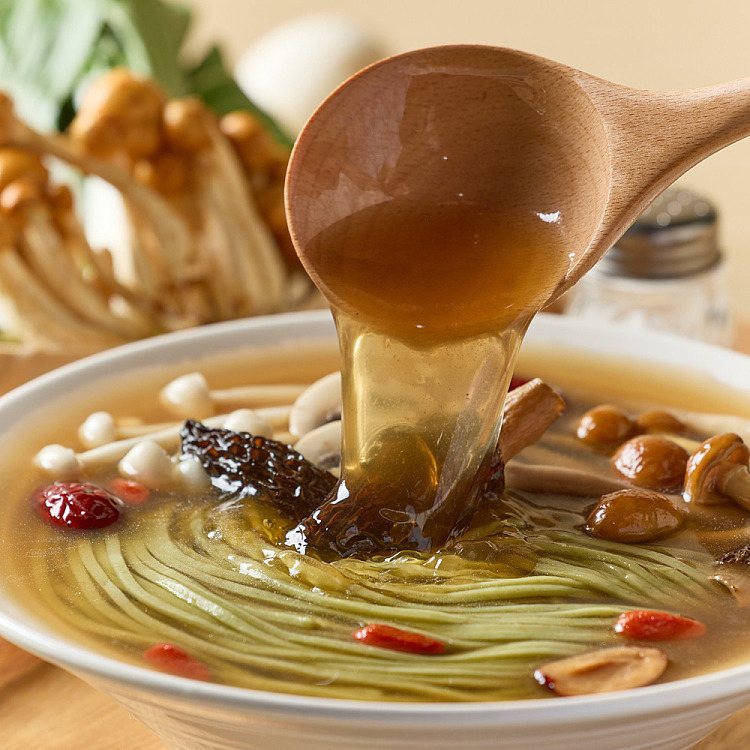 walmarts-own-brand-woji-fresh-morel-mushroom-soup-with-vegetable-noodles-400g-3