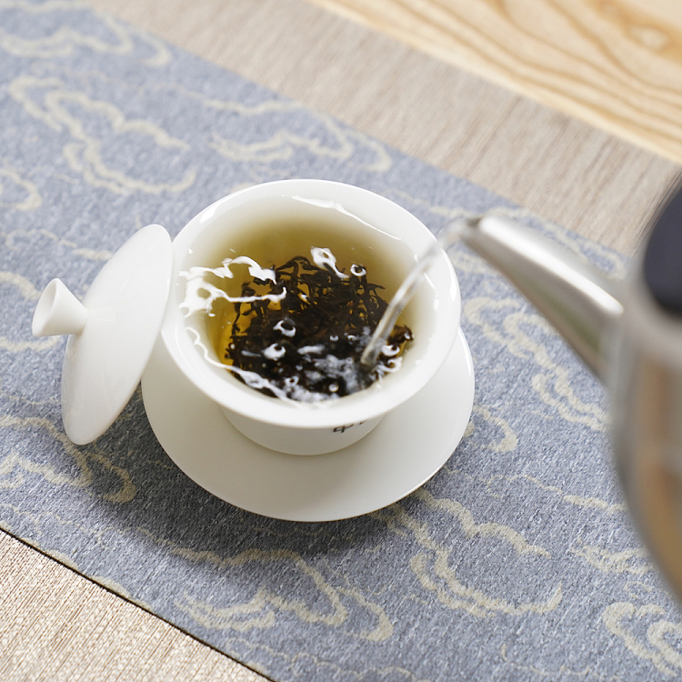 zhengshantang-junmei-chinas-marvelous-heart-premium-black-tea-gift-box-4g-75-servings-4