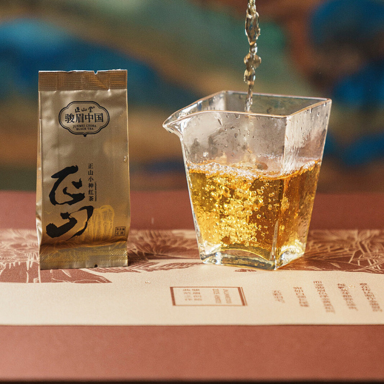 zhengshantang-junmei-chinese-zhengshan-xiaozhong-black-tea-gift-box-4g-30-servings-4