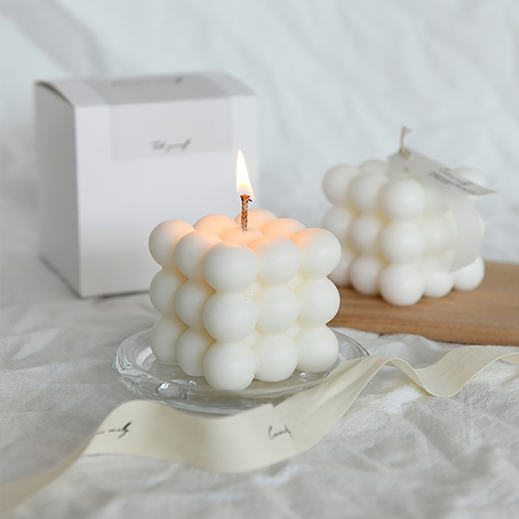 emma-mollys-magic-cube-skimmed-pure-milk-aromatherapy-candle-blood-orange-2