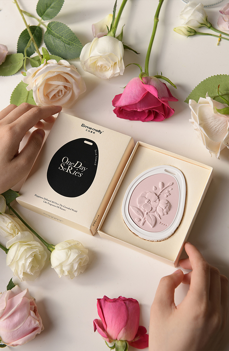 emma-morley-embossed-garden-fragrance-hanging-piece-be-true-to-yourself-1-piece-in-13