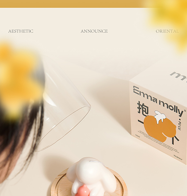 gift-boxemma-molly-hugs-a-flow-aroma-soy-candle-with-gift-bag-17