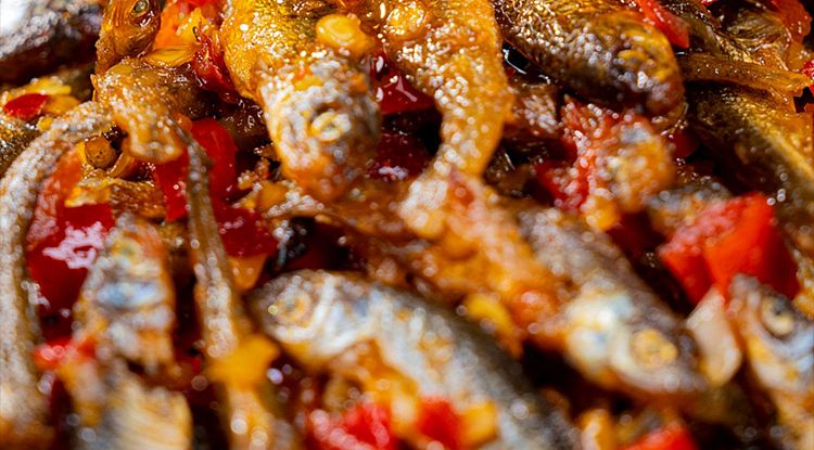 ippi-brothers-chopped-pepper-small-fish-238g-8