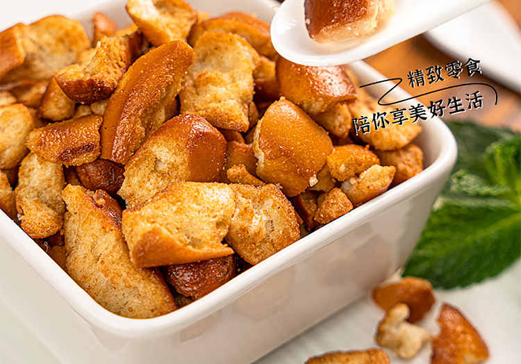 im-hungry-lye-sucking-finger-bread-dumplings-roasted-meat-flavor-80g-2