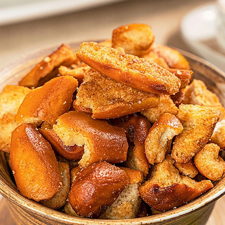 im-hungry-lye-sucking-finger-bread-dumplings-roasted-meat-flavor-80g-2