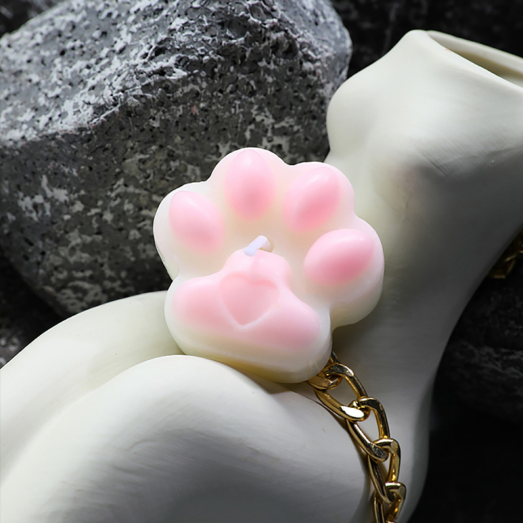 mystique-cold-candle-cats-paw-4