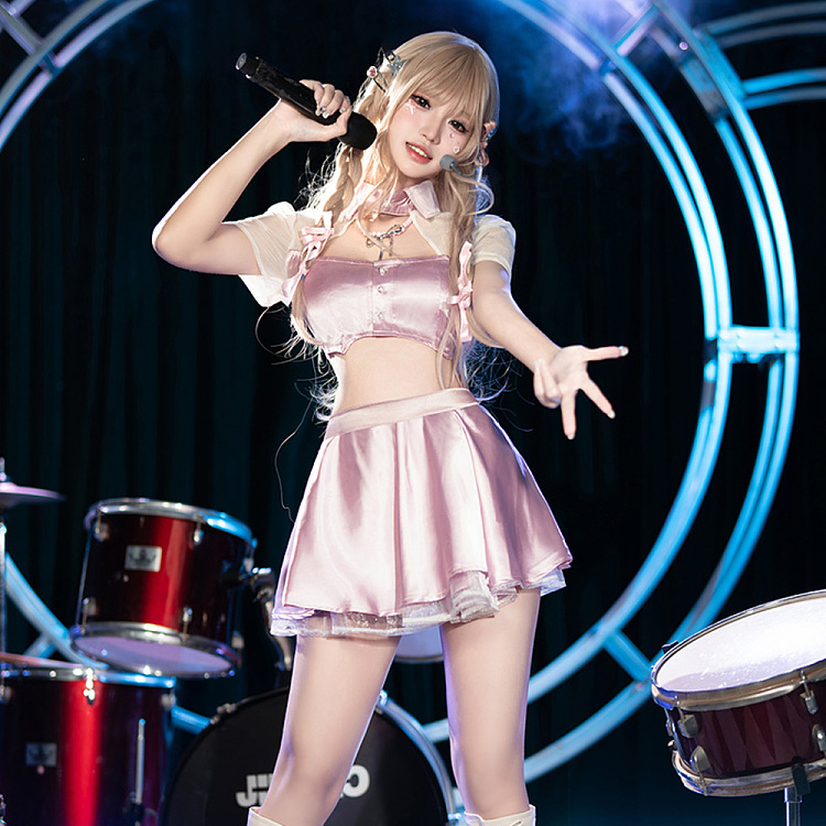fermu-kpop-girl-group-performance-revealing-set-pink-white-3