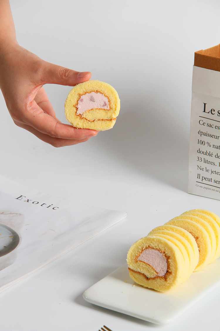 freezebarle-swiss-roll-24pcs200g-1