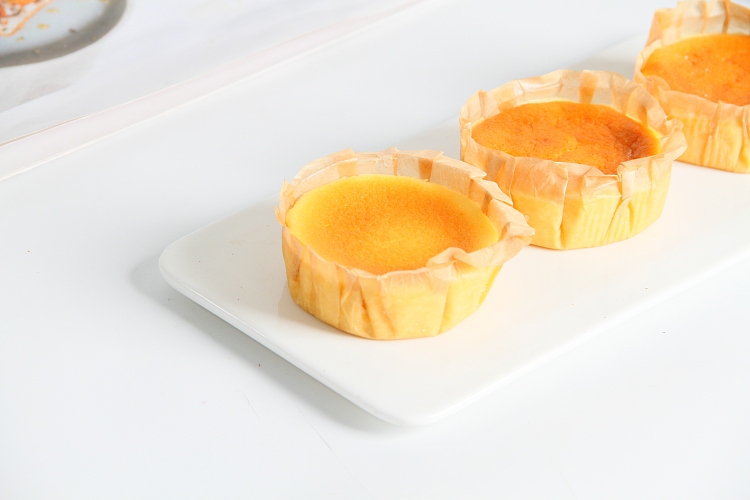 frozen-basque-cake-rich-original-flavor-4-pieces-180g-5