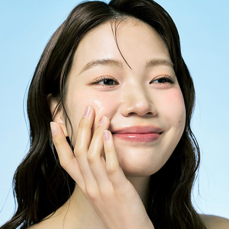 korea-eqqualberry-pool-hyaluronic-acid-exfoliating-toner-155ml-5