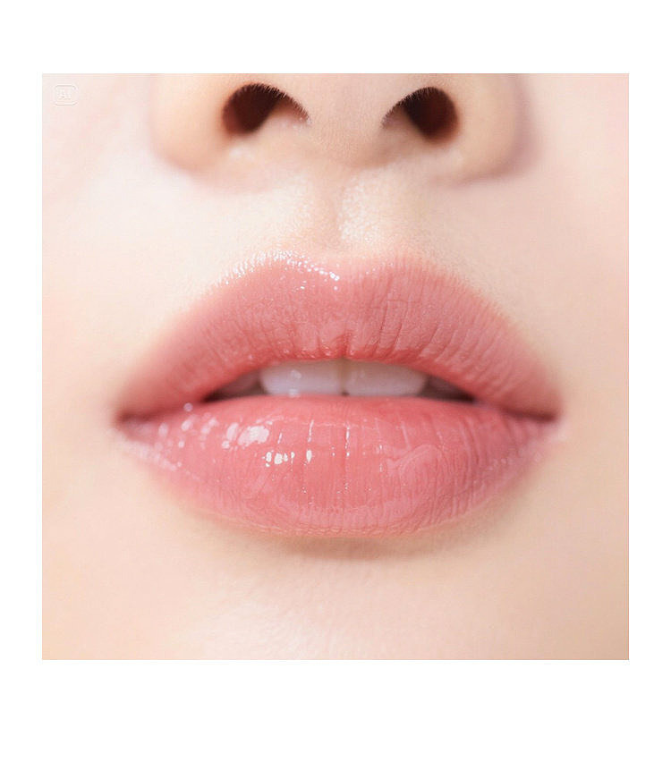 tomfordsoleillipblush-gold-lipstick-3g-3