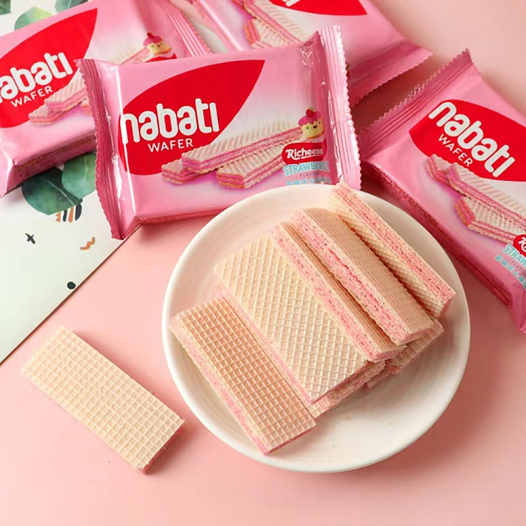 richeese-wafer-cookies-strawberry-cheesecake-flavor-56g-2