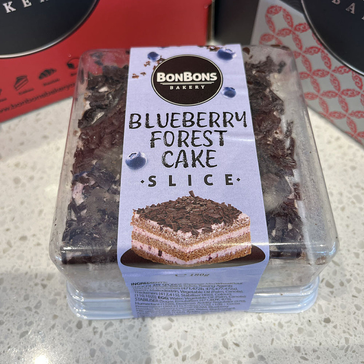 freshbonbons-blueberry-forest-cube-cake-180g-1