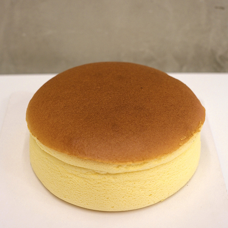 doughkyo-japanese-light-cheese-cloud-cake-6-inch-1