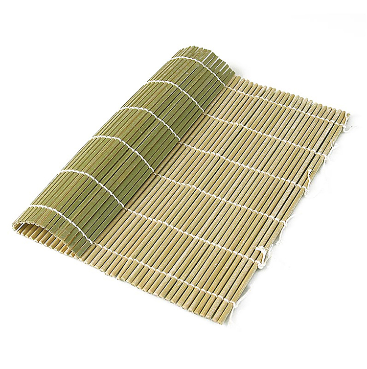 obento-sushi-bamboo-roll-2
