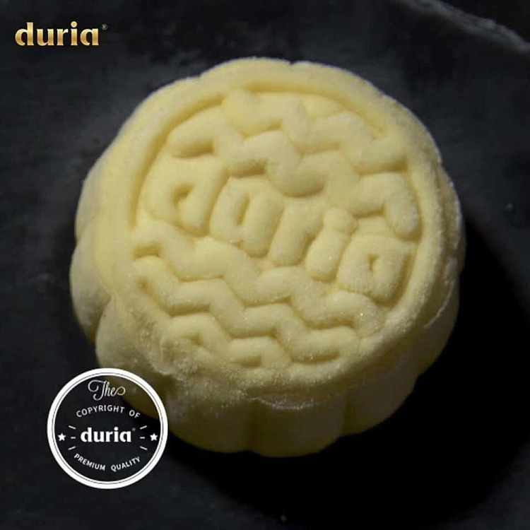 frozen-duria-black-thorn-elvis-durian-iced-mooncake-2pcs-in-140g-2