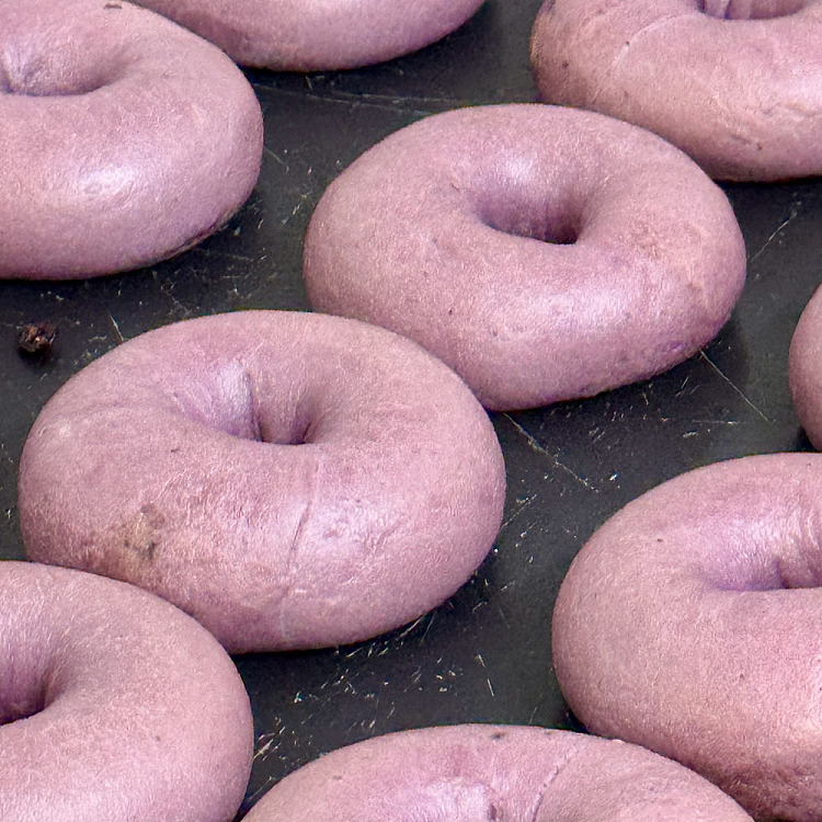 blueberry-cheese-bagel-1pc-2
