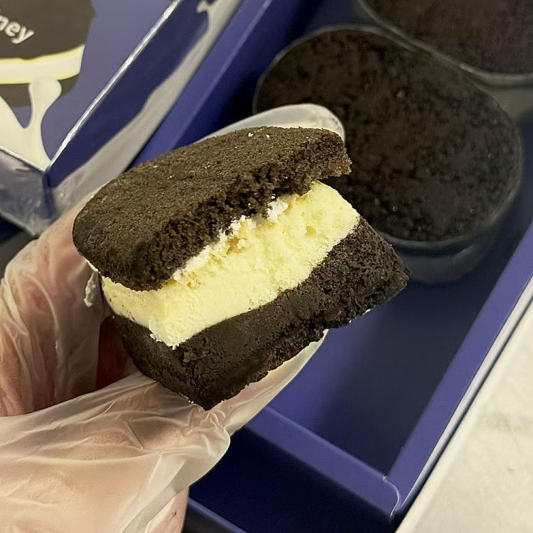 umall-baking-oreo-half-ripe-cheese-hollandaise-same-3pcs-1